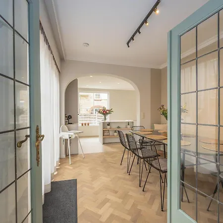 Maison Edith - + Box