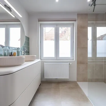 Maison Edith - + Box Vila *